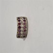 Lotto 77 - Elegante anello in oro