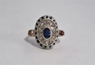 Lotto 80 - Anello stile Deco' in oro e pietre