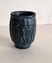 Lotto 145 - Piccolo vaso stile greco
